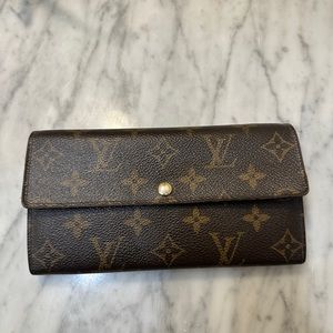 Louis Vuitton Sarah Wallet